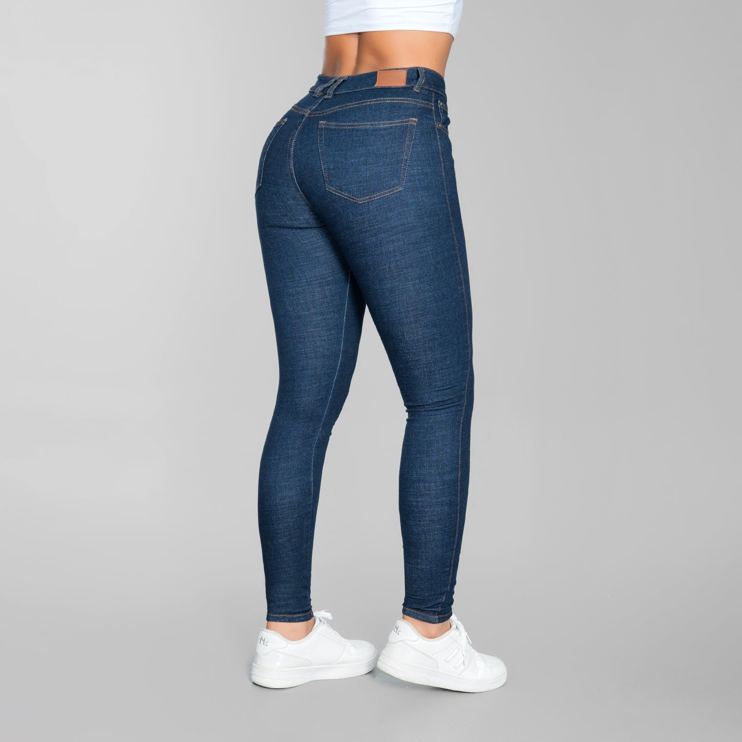 JEANS SKINNY TIRO ALTO REF 33048