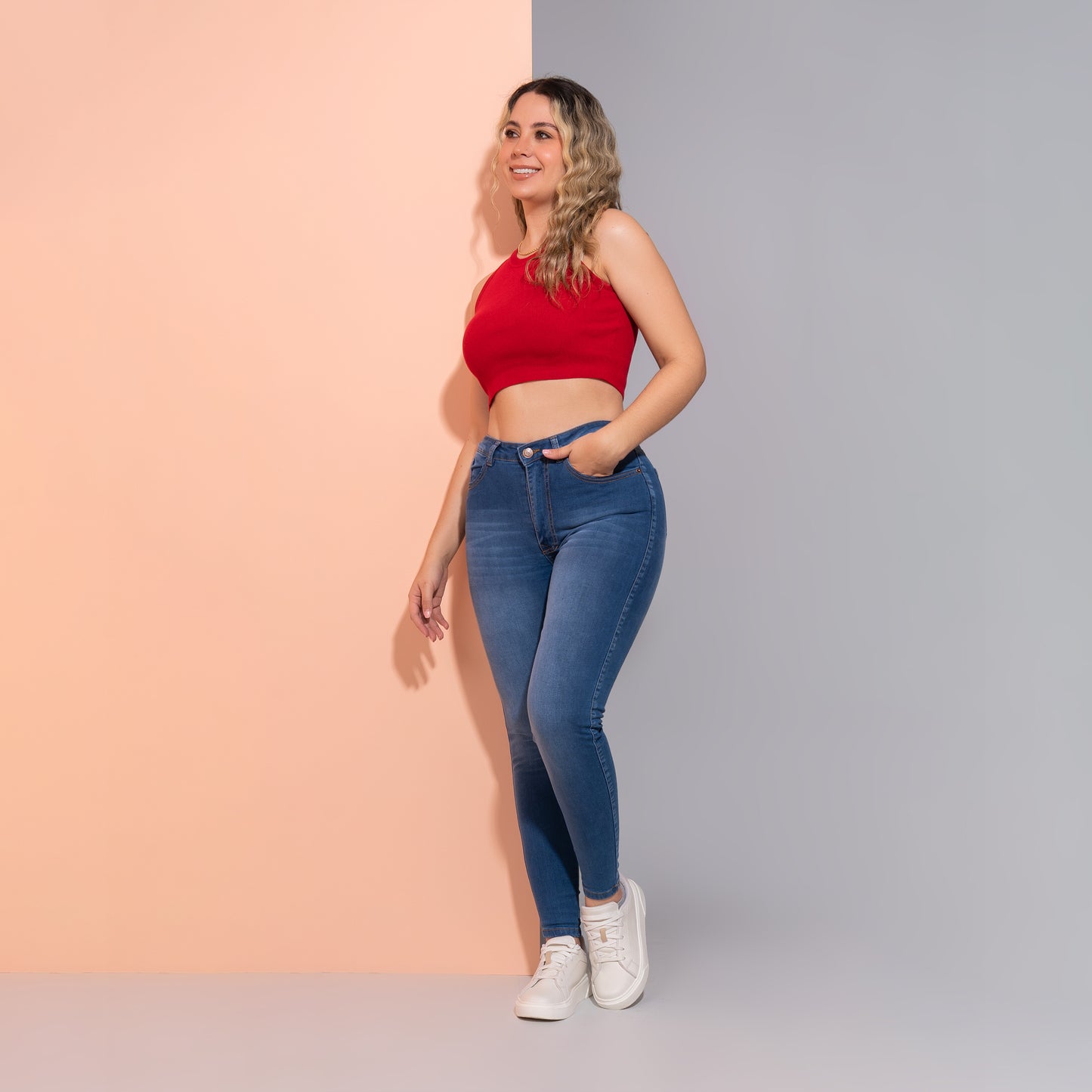 JEANS SKINNY TIRO ALTO REF 3077