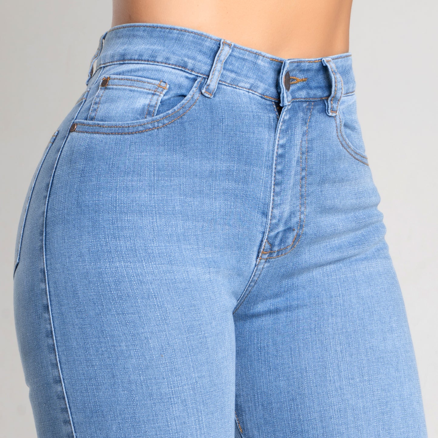 JEANS SKINNY TIRO ALTO REF 3078