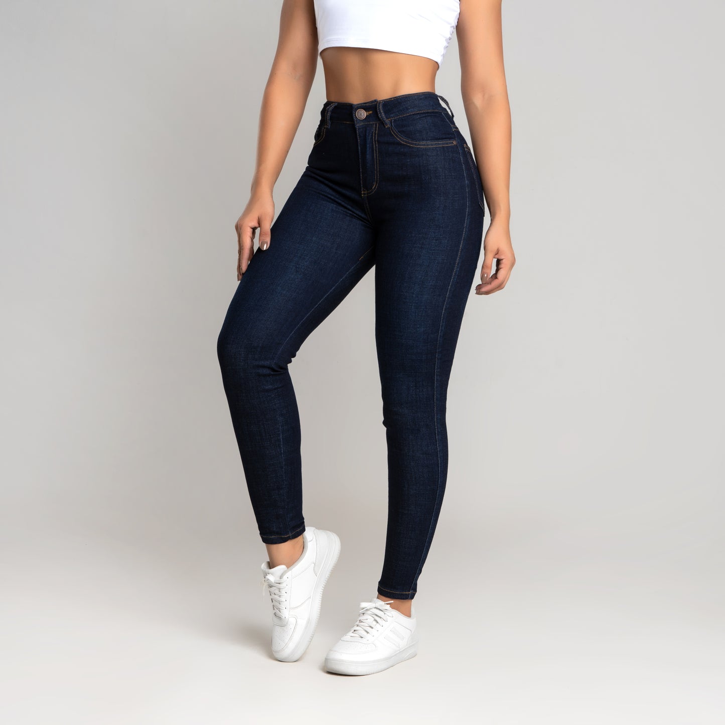 JEANS SKINNY TIRO ALTO REF 3079
