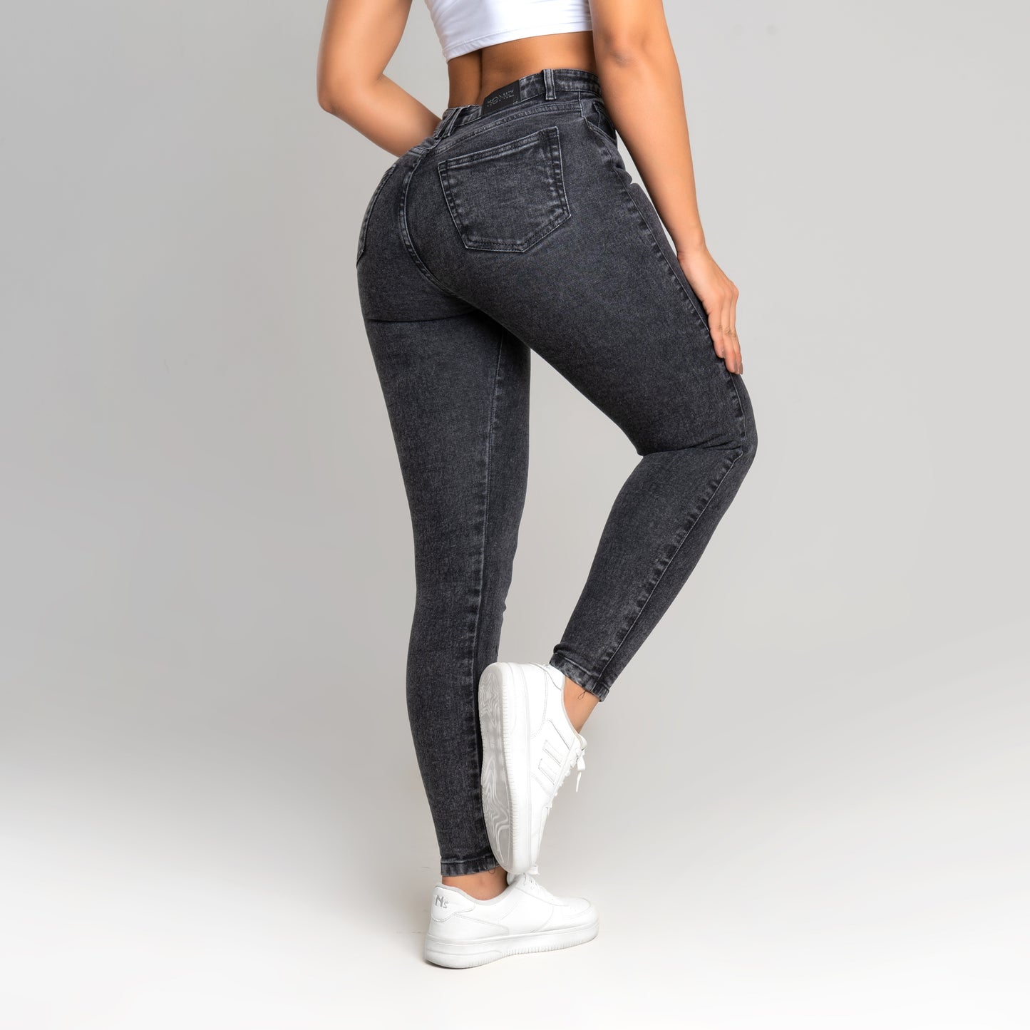 JEANS SKINNY TIRO ALTO REF 3083