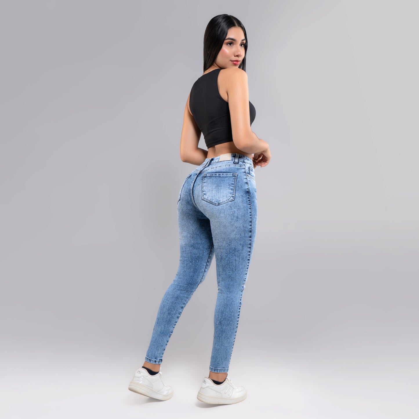 JEANS SKINNY TIRO ALTO REF 3088