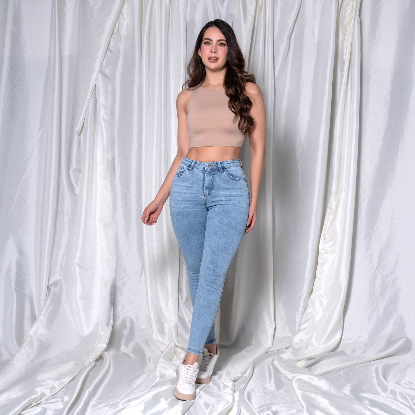 JEANS SKINNY TIRO ALTO REF 3093