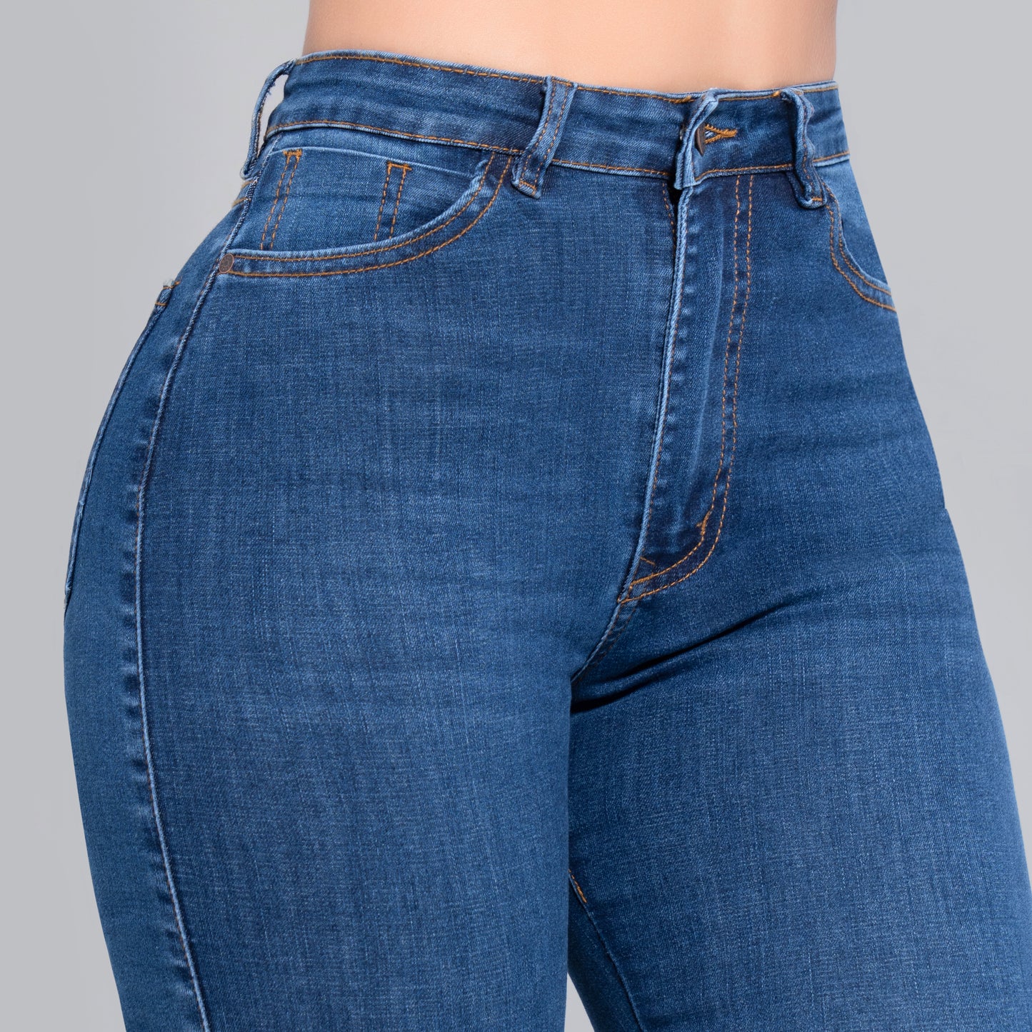 JEANS SKINNY TIRO ALTO REF 3096