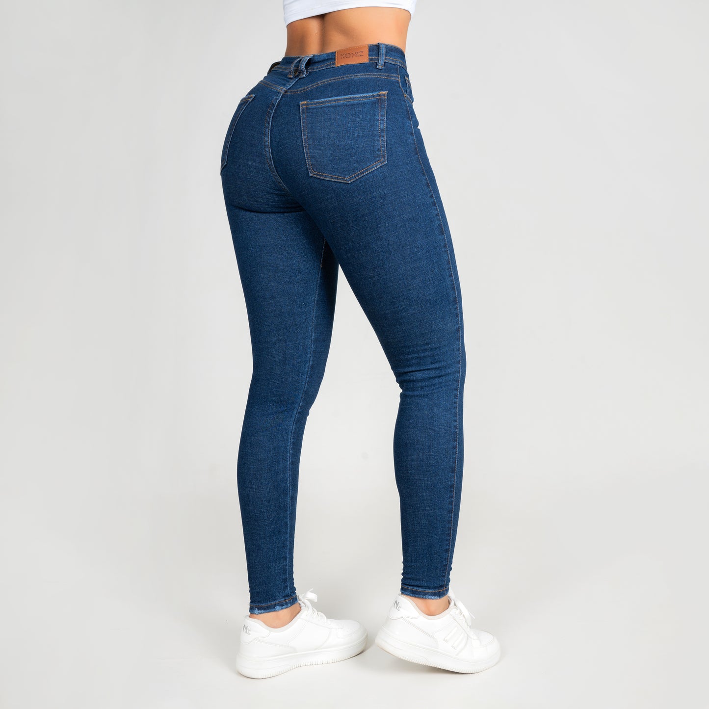 JEANS SKINNY TIRO ALTO REF 33058