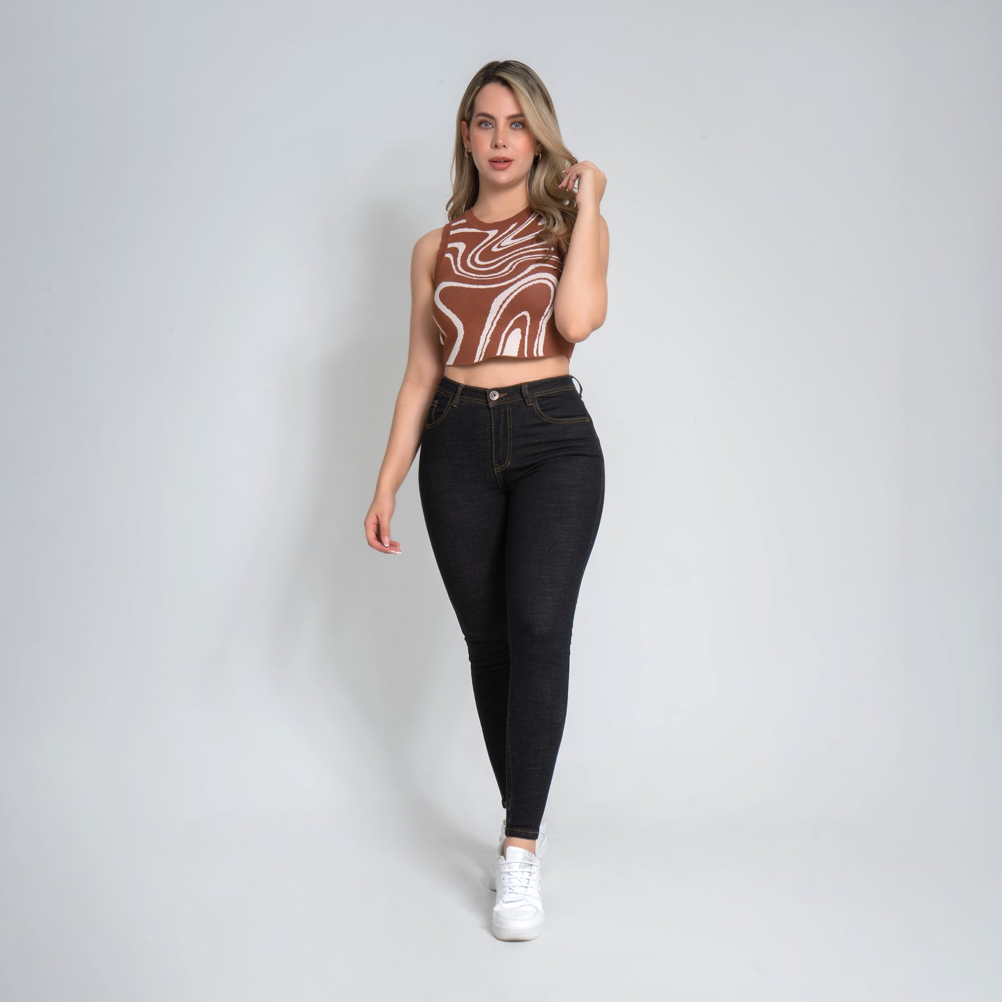 JEANS SKINNY TIRO ALTO REF 33059