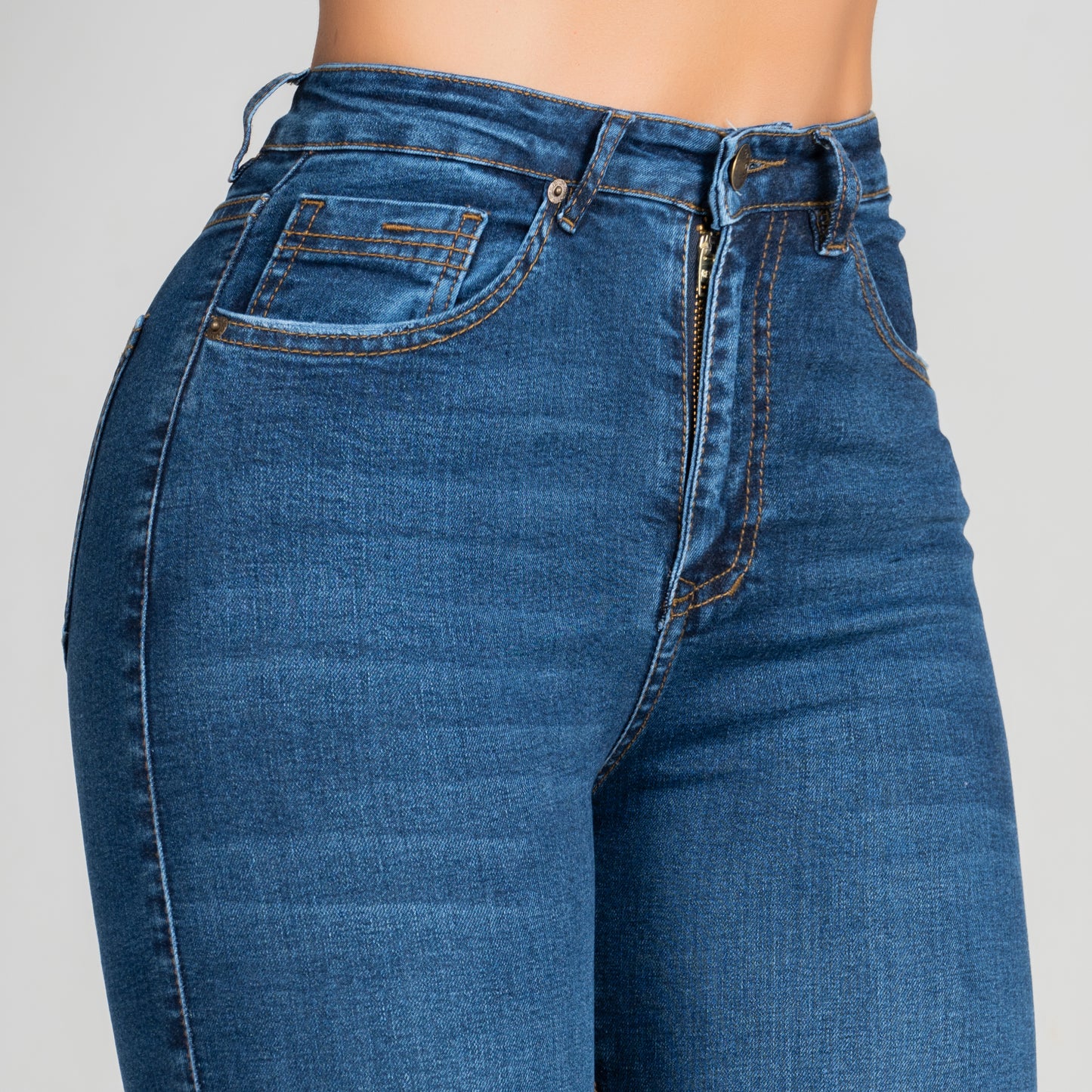 JEANS SKINNY TIRO ALTO REF 3060