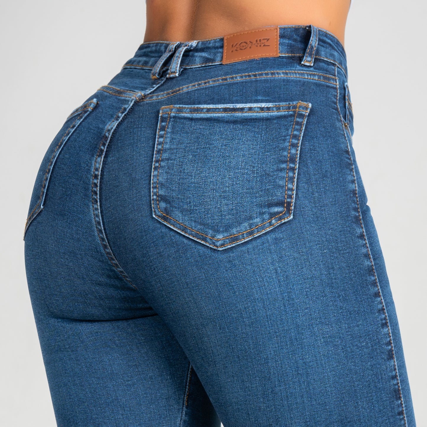 JEANS SKINNY TIRO ALTO REF 3060