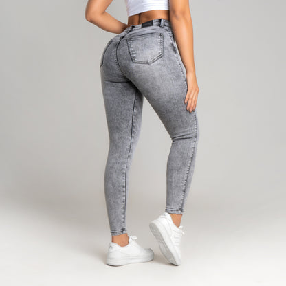 JEANS SKINNY TIRO ALTO REF 3084