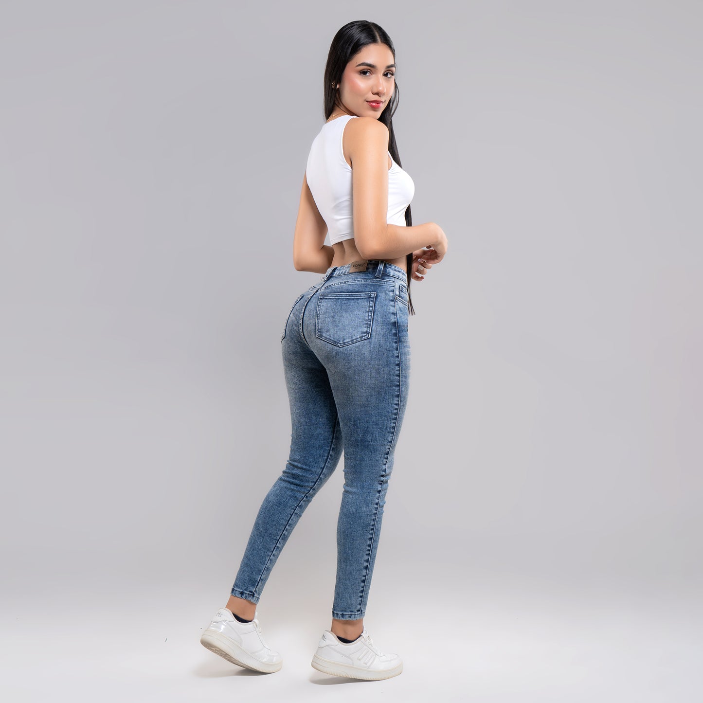 JEANS SKINNY TIRO ALTO REF 3089